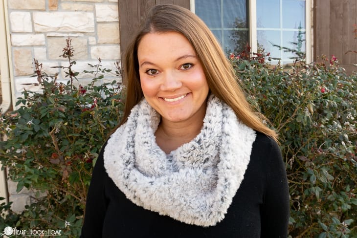 Ashlea models her faux fur crochet infinity scarf