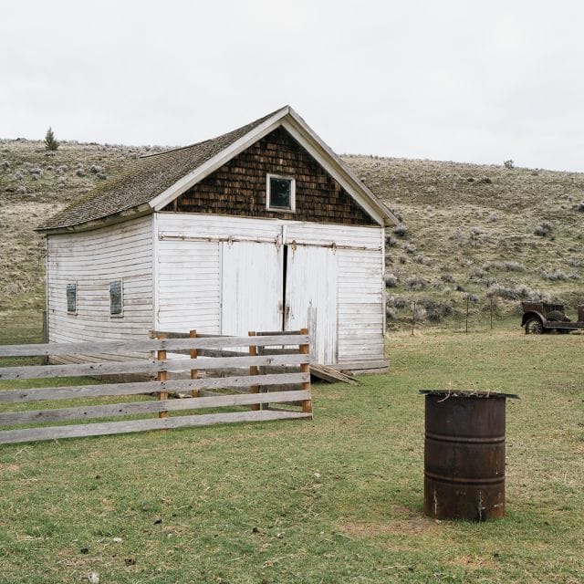 An old barn in Oregon's High Desert: WeCrochet